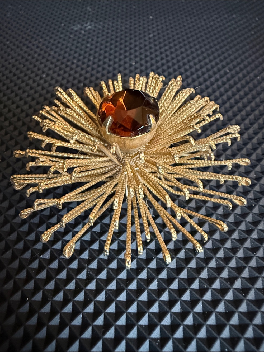 Gold Sunburst Brooch with Amber Gem - Picture 2 of 4